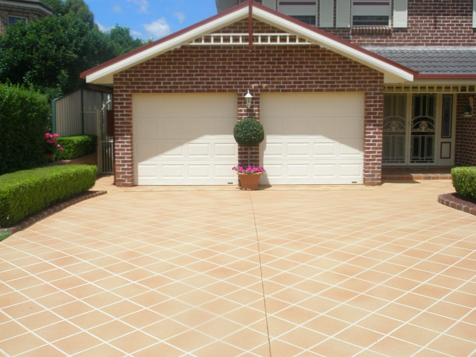 New concrete driveway installed at a home in Trenton, Florida